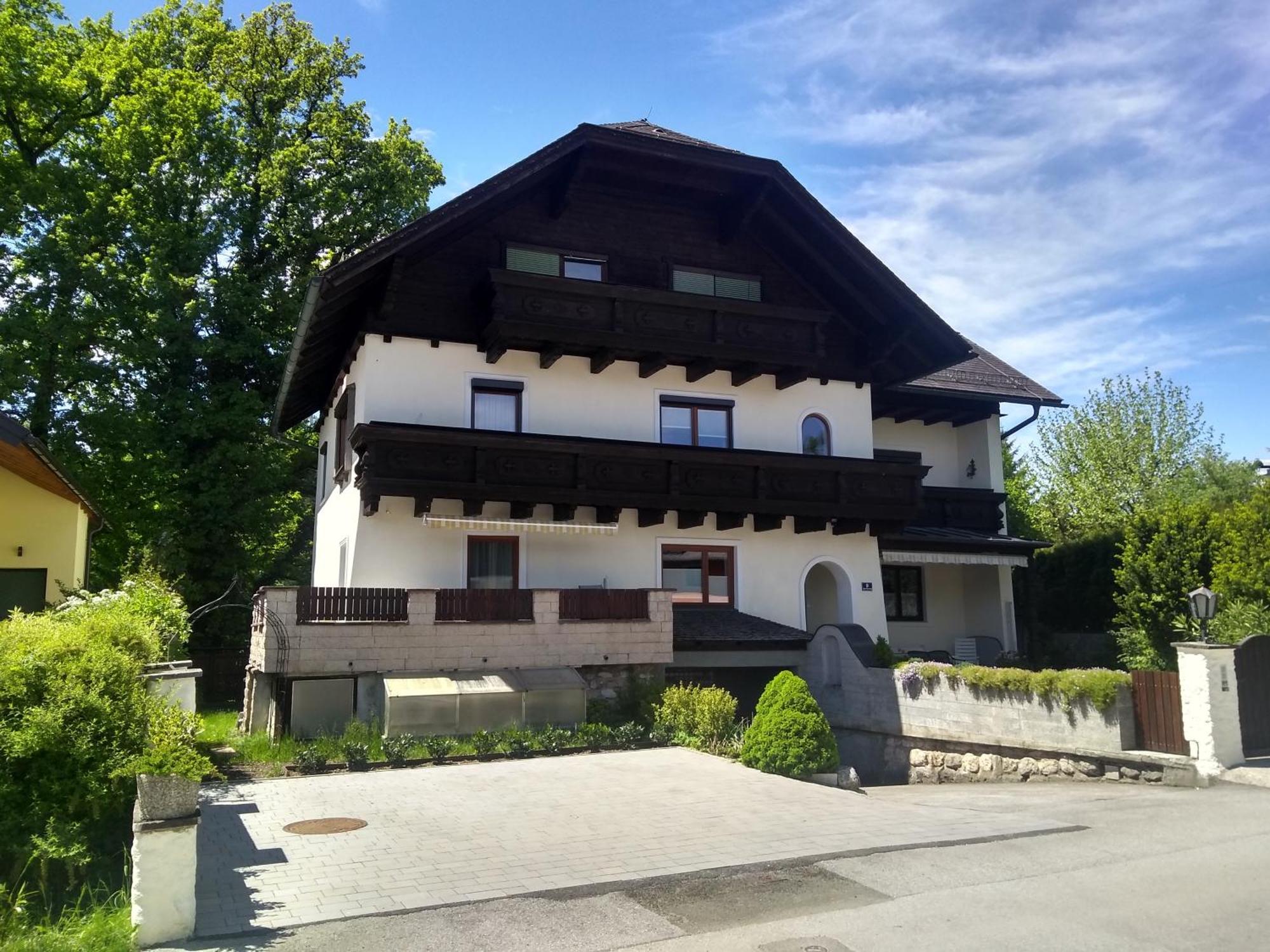 Gaestewohnung Schlossblick Grödig Exterior foto